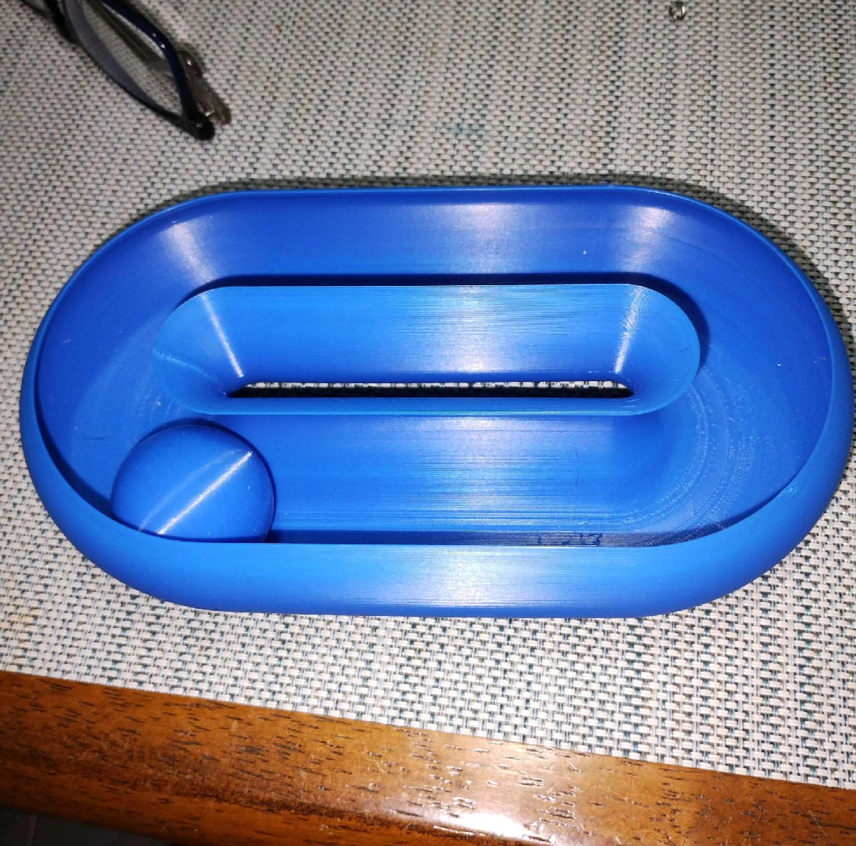 Cat Toy Oval – Interactive Fun in a Customizable Color and Size