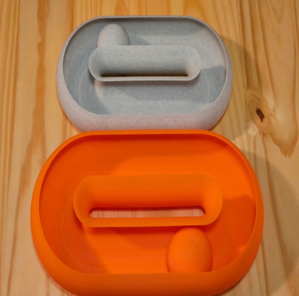 Cat Toy Oval – Interactive Fun in a Customizable Color and Size