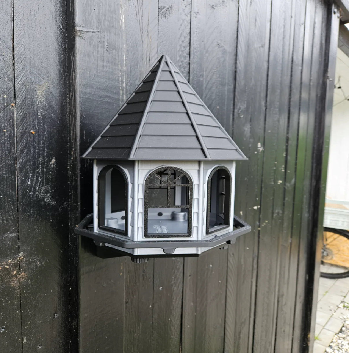 Classic Octagonal Bird Feeder – Timeless Design, Customizable Size & Color