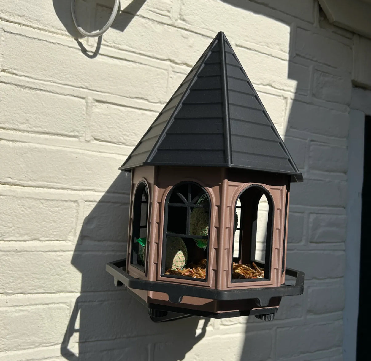 Classic Octagonal Bird Feeder – Timeless Design, Customizable Size & Color
