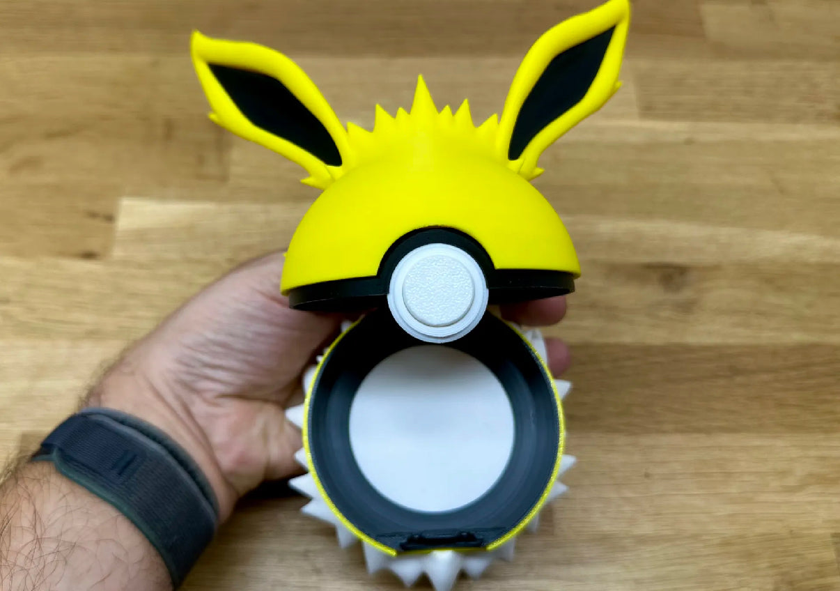 Jolteon Ball - Pokemon - Pokeball Functional