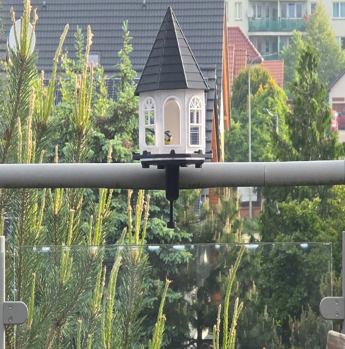 Classic Octagonal Bird Feeder – Timeless Design, Customizable Size & Color